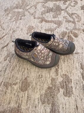 Barefoot Wide Feet Keen Kids Grey/Cream Woodland Pattern Slip On Sneakers Shoes